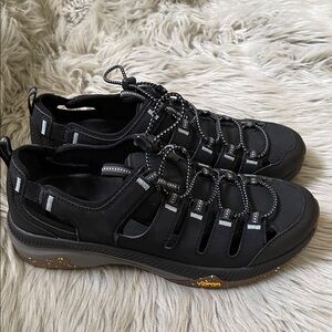 Dansko black Mia sneakers